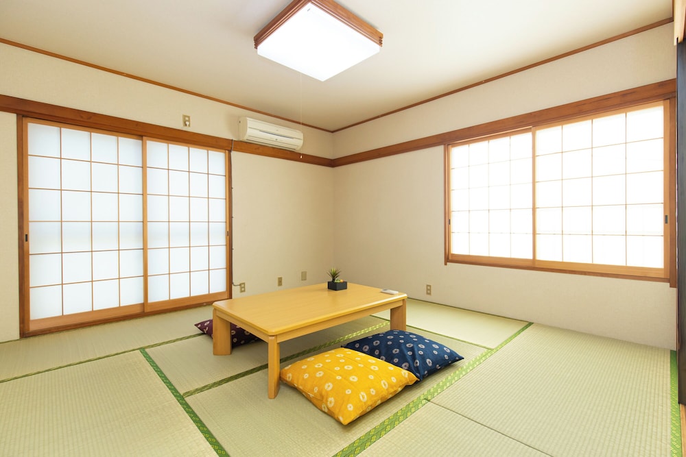 客室1 | STATION SIDE 113