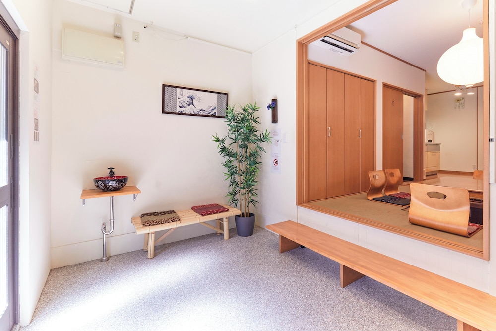 内部エントランス1 | STATION SIDE 113