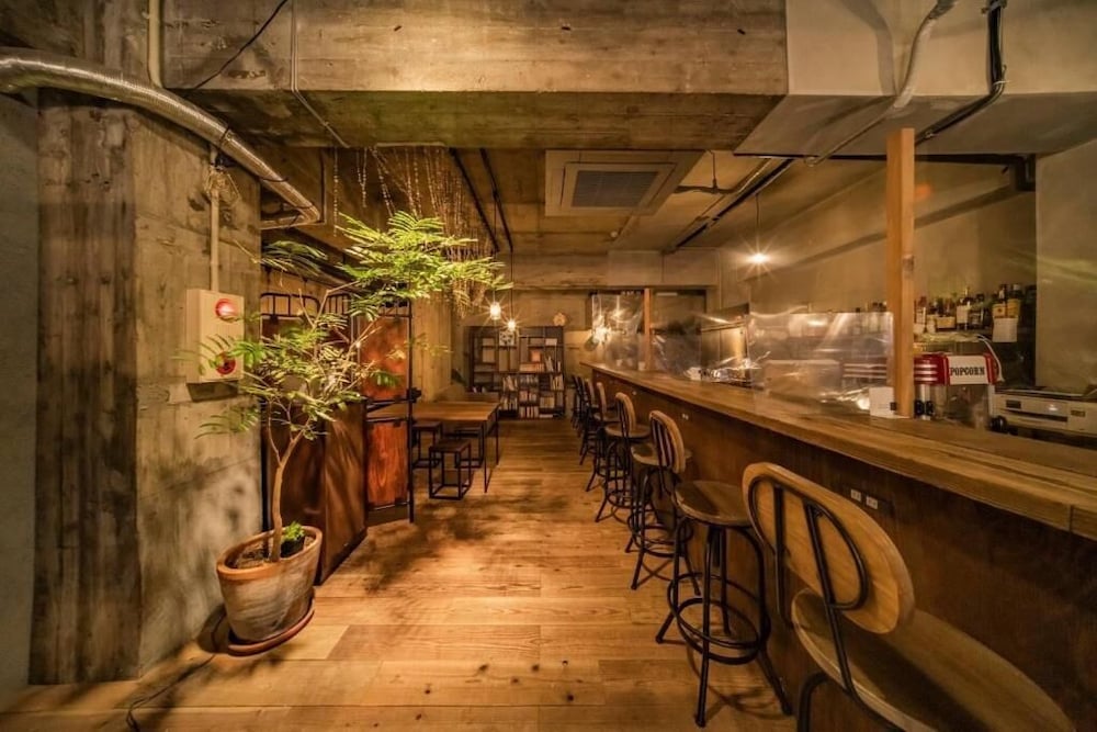 バー (施設内)1 | ArtBar & GuestHouse ennova - ホステル バー (施設内)1 | ArtBar & GuestHouse ennova - ホステル