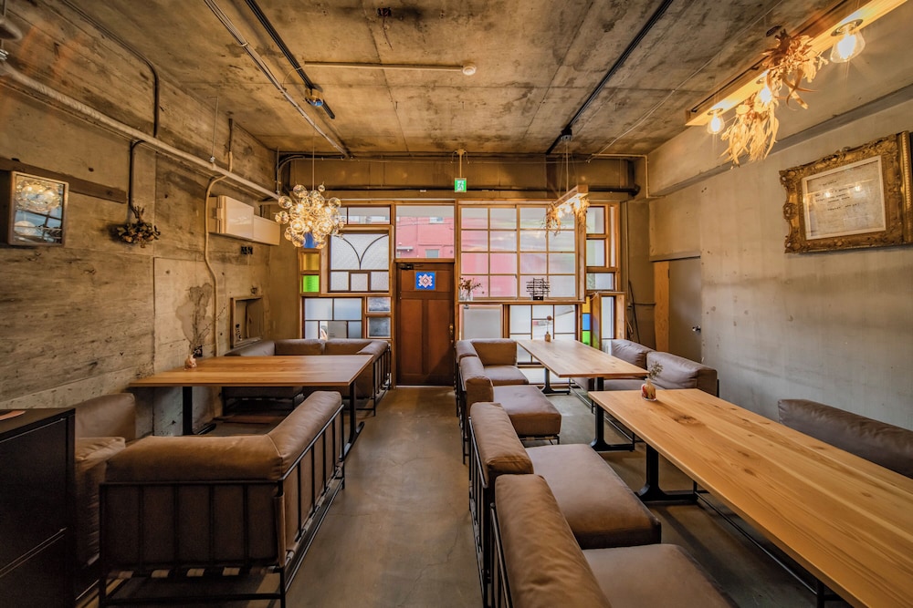 フロント1 | ArtBar & GuestHouse ennova - ホステル フロント1 | ArtBar & GuestHouse ennova - ホステル