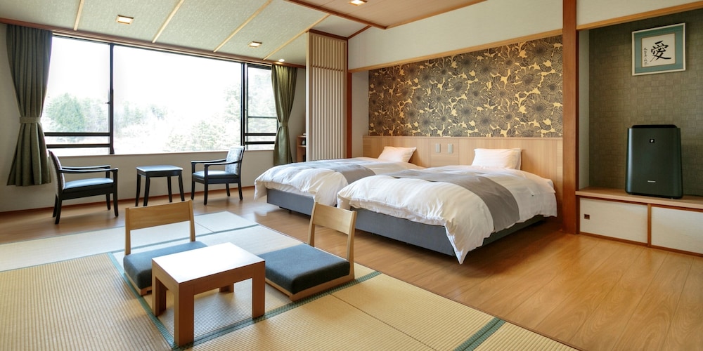 スーペリア ルーム ベッド (複数台) 禁煙 | 新安比温泉 静流閣