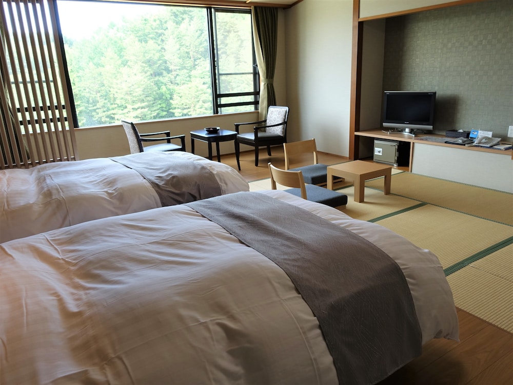 スーペリア ルーム ベッド (複数台) 禁煙 客室3 | 新安比温泉 静流閣