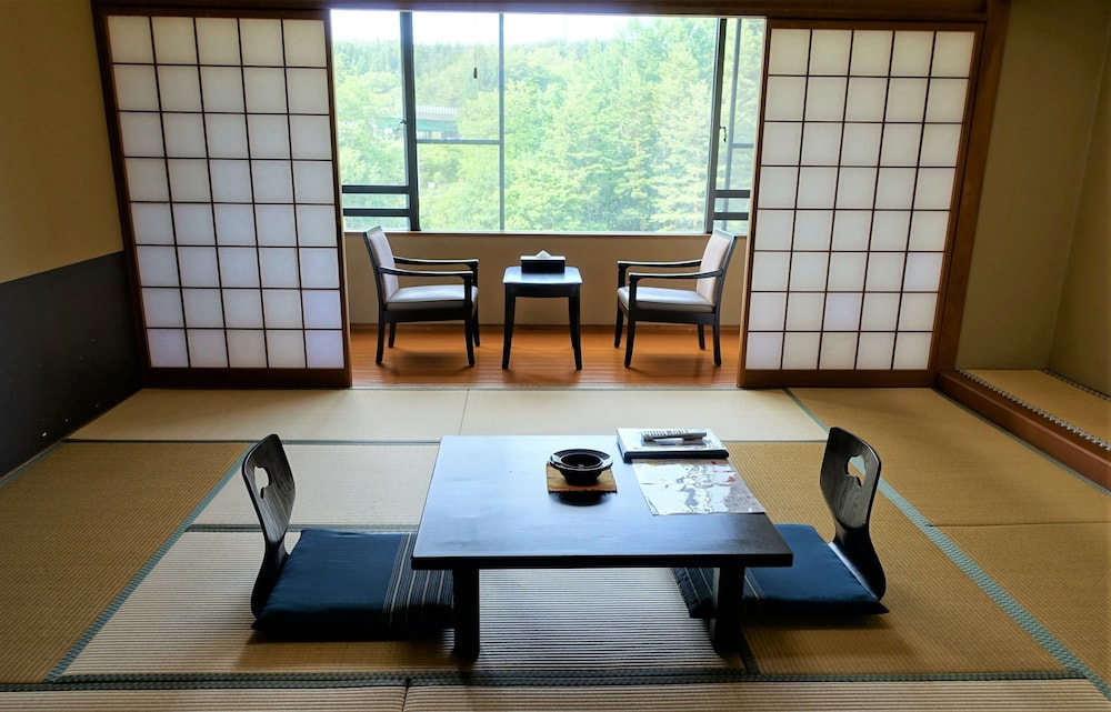 和室（禁煙）バス・トイレ付 客室2 | 新安比温泉 静流閣