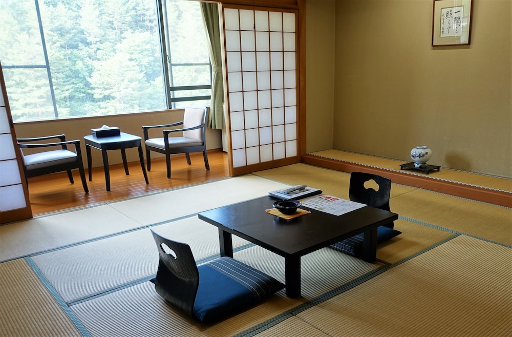 和室（禁煙）バス・トイレ付 客室1 | 新安比温泉 静流閣