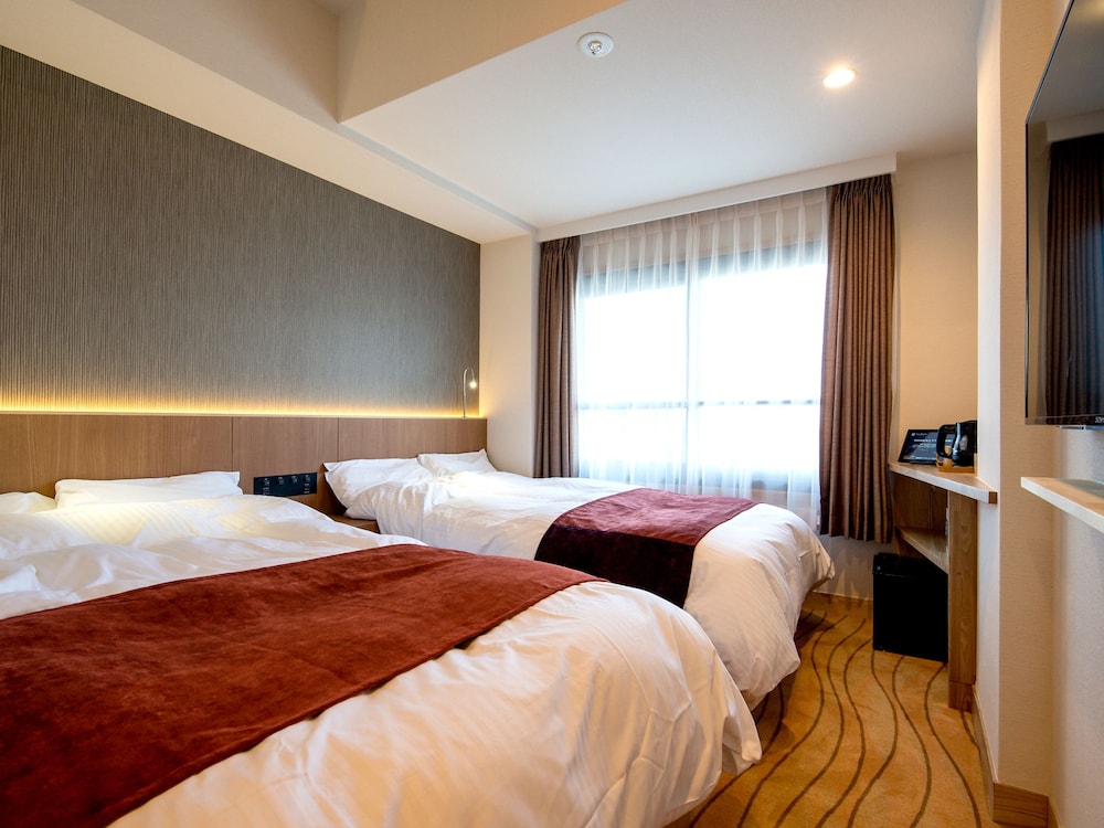 【禁煙】コンパクトツインルーム《階段多数》 | レクトーレ 熱海桃山 (TKP Hotels & Resorts)