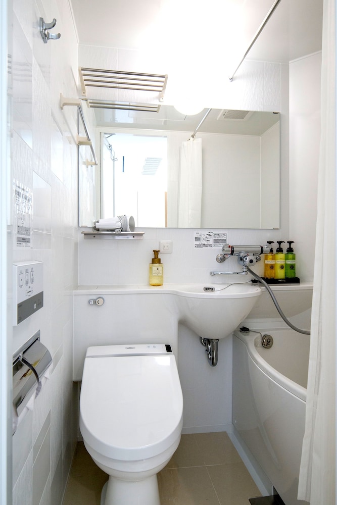 エコノミー ツインルーム バスルーム0 | レクトーレ 熱海小嵐 (TKP Hotels & Resorts)