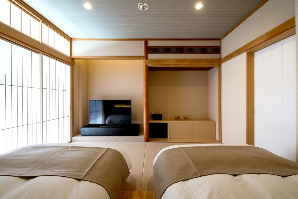 和洋室ツインルーム (Bタイプ) 客室1 | レクトーレ 熱海小嵐 (TKP Hotels & Resorts)