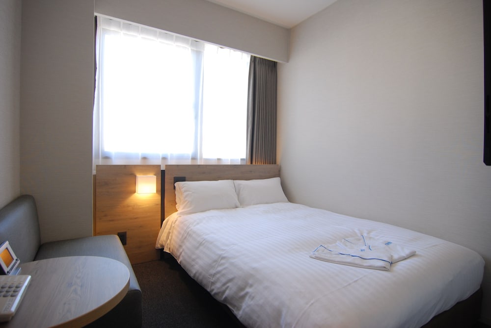 セミダブルルーム 禁煙 | 琴平 パーク ホテル