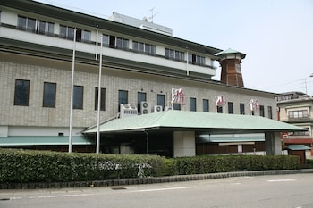 雄山閣