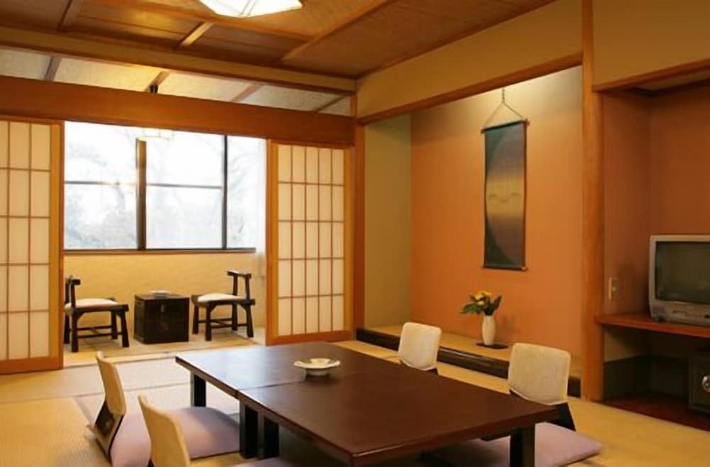 和室スタンダード 10畳 | 山代温泉 彩華の宿 多々見