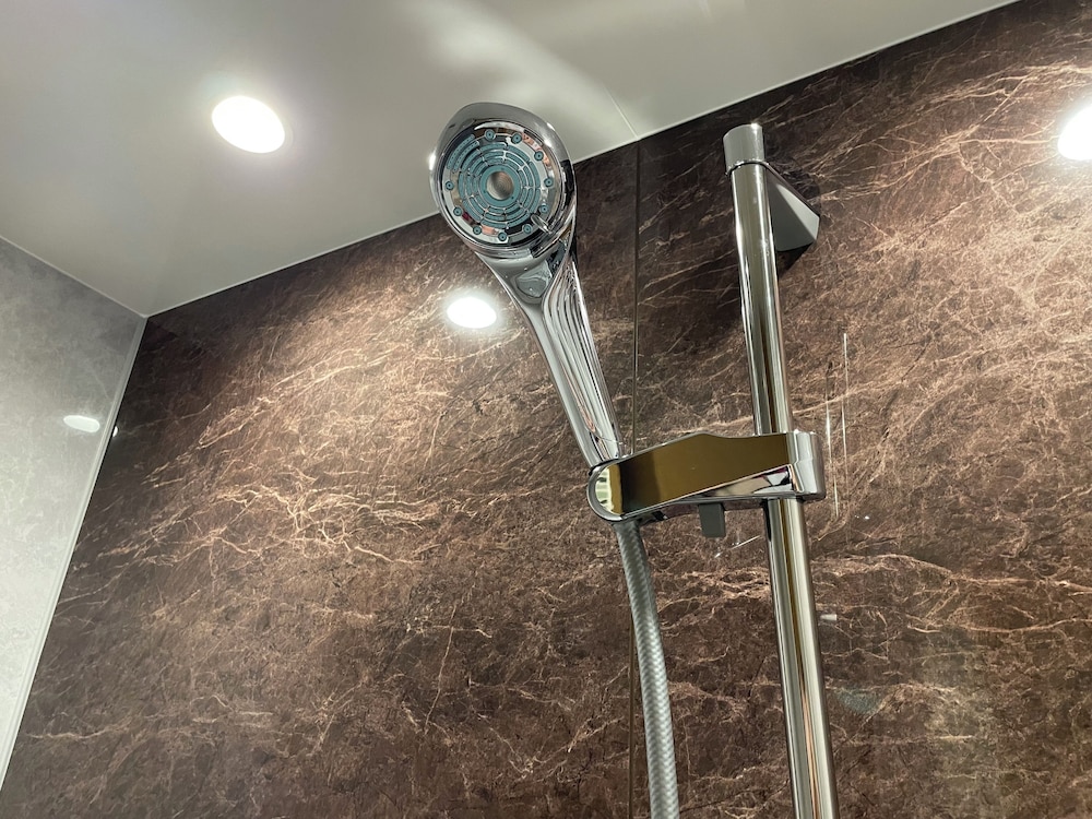 スーペリア ツインルーム 禁煙 マウンテンビュー バスルーム2 | 有馬御苑