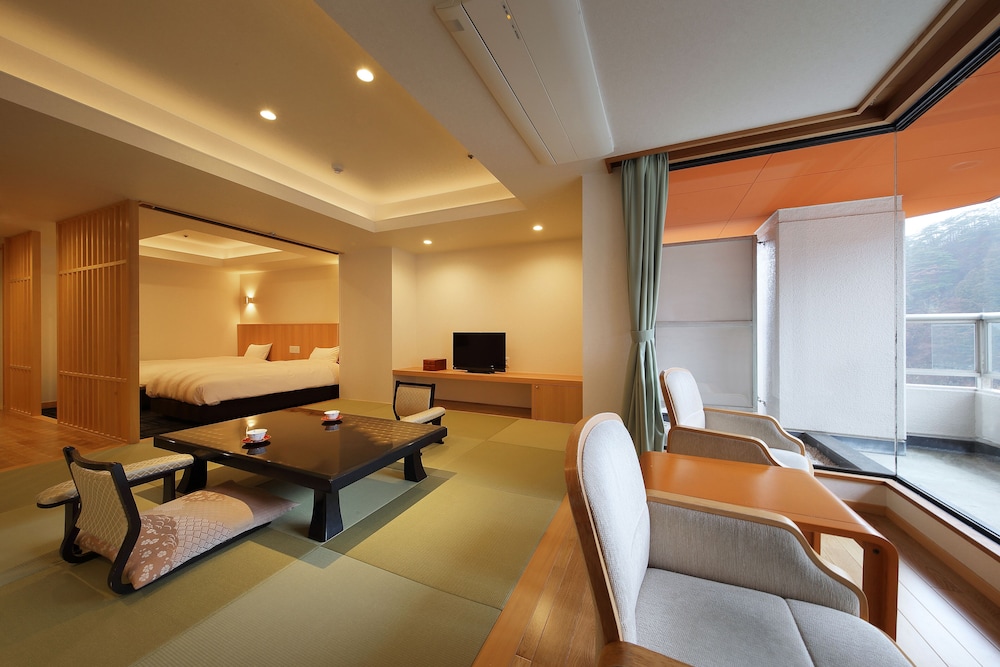 デラックス ルーム 禁煙 マウンテンビュー 客室1 | ホテル サンシャイン鬼怒川