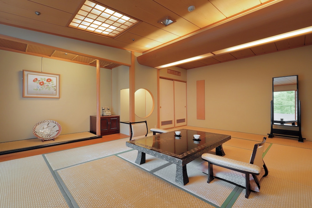 ロイヤルルーム 客室2 | ホテル サンシャイン鬼怒川