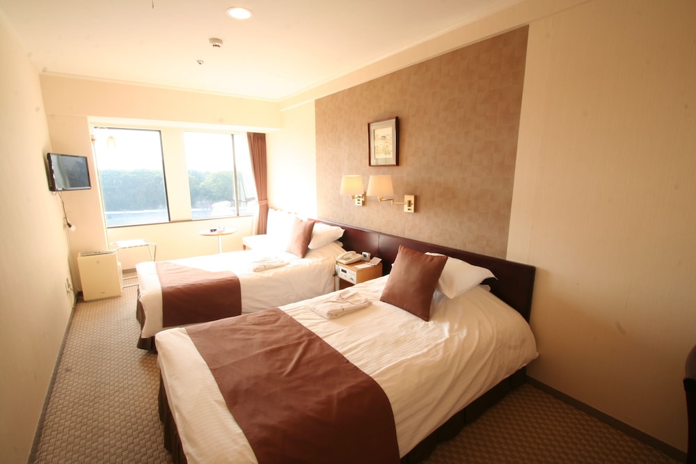 ツインルーム シングルベッド 2 台 禁煙 客室3 | 岡山プラザホテル