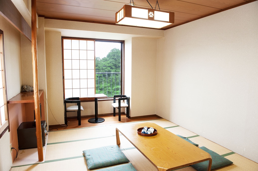 客室1 | 鬼怒川温泉 ホテルニューおおるり