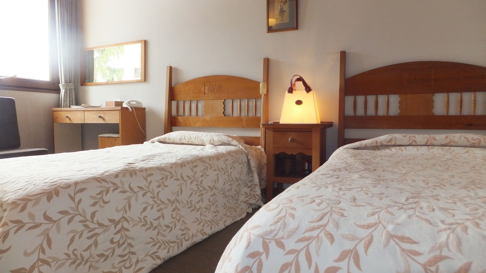 ツインルーム　共用バスルーム　山側 | 蔵王ロッジスコーレ