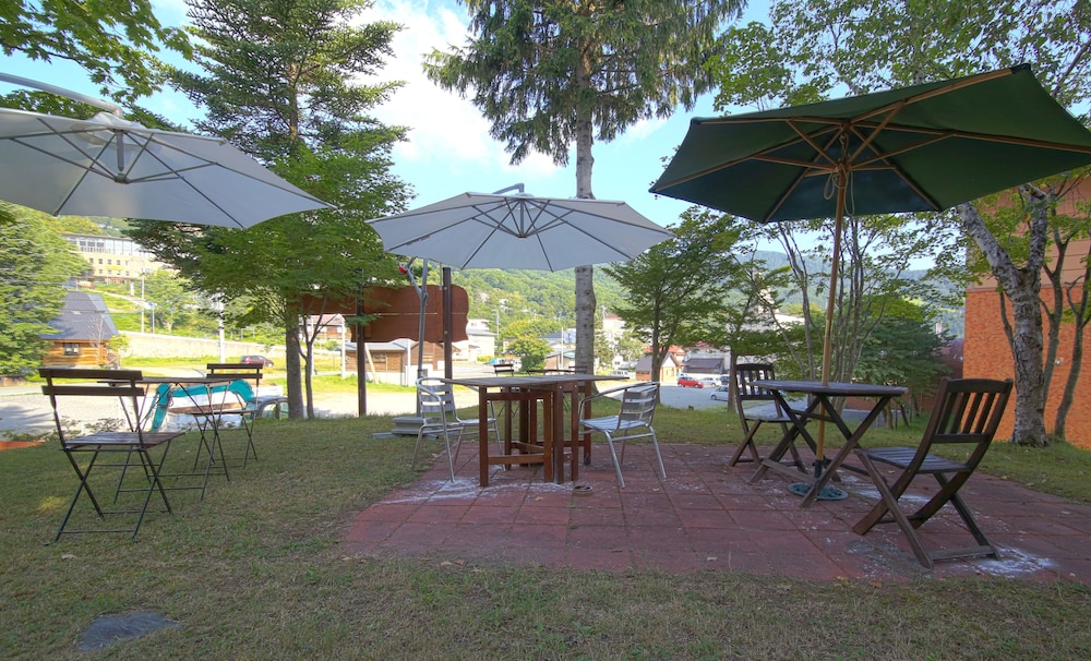 ツインルーム　共用バスルーム　山側 バルコニーからの眺望0 | 蔵王ロッジスコーレ