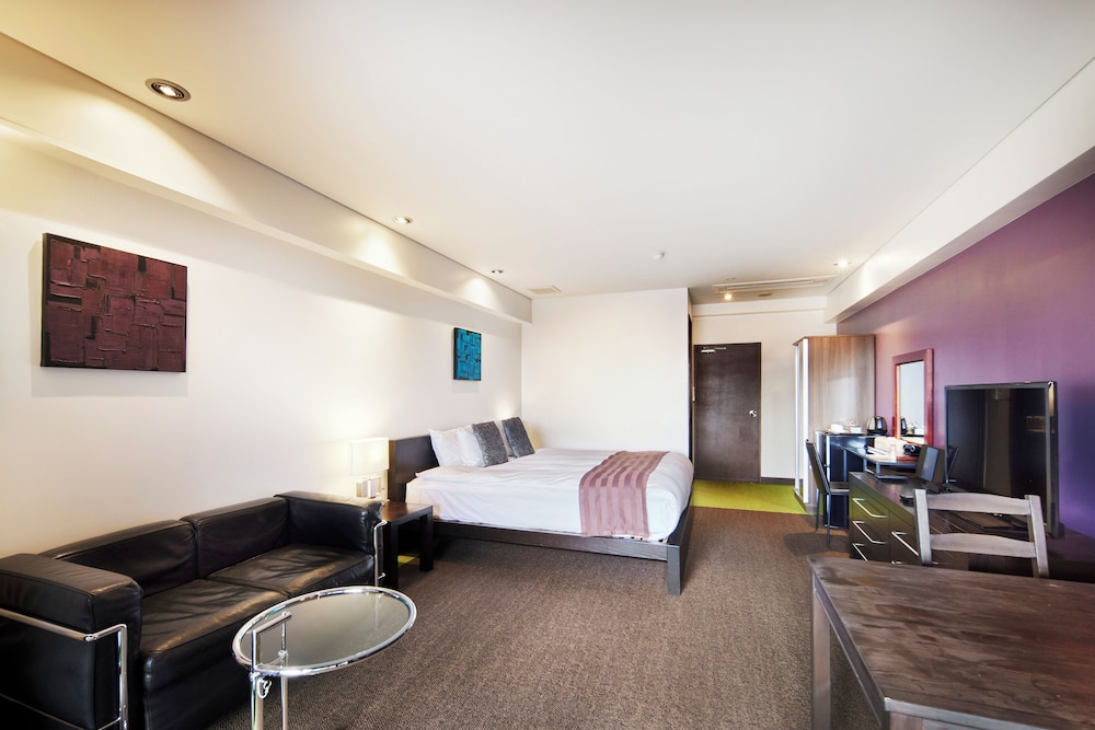 露天風呂付モダンダブル 禁煙 (58sqm) 客室2 | リラックスリゾートホテル