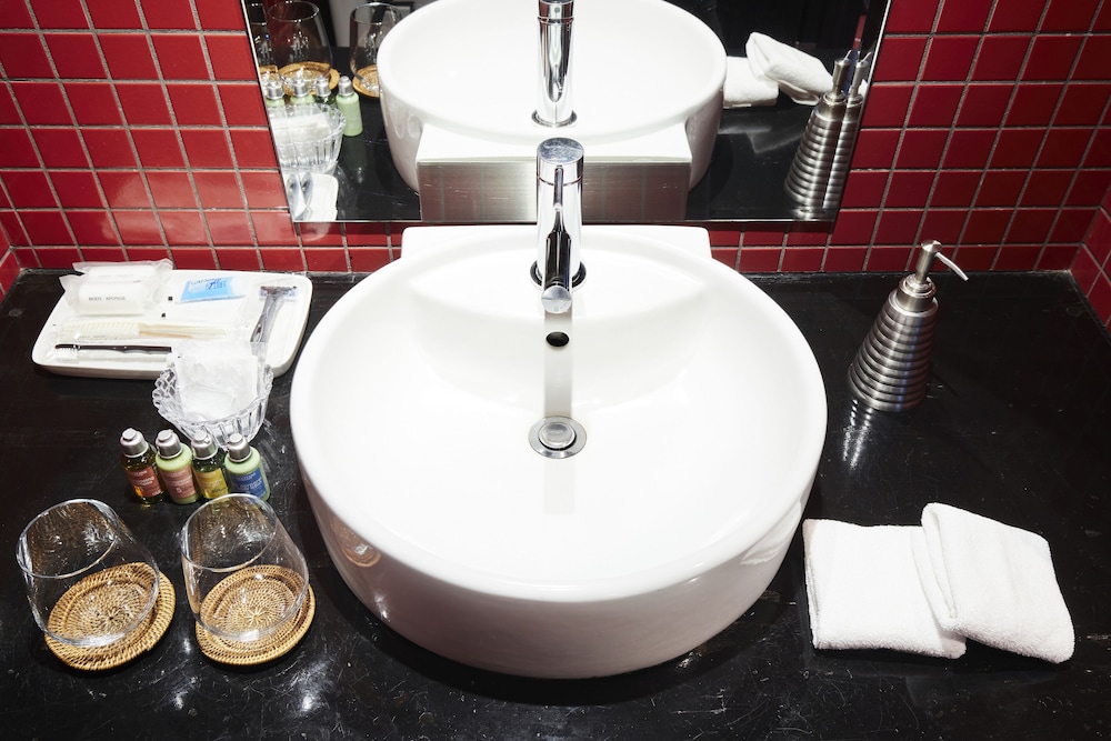 絶景 オーシャンビュー露天風呂付テラスツイン 禁煙 (65sqm) 客室1 | リラックスリゾートホテル