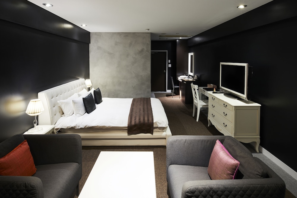 絶景 オーシャンビューモダンダブル 禁煙 (34sqm) 客室1 | リラックスリゾートホテル