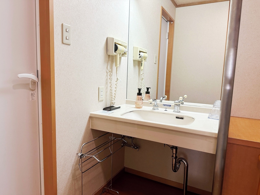 ツインルーム 禁煙 客室2 | 層雲閣