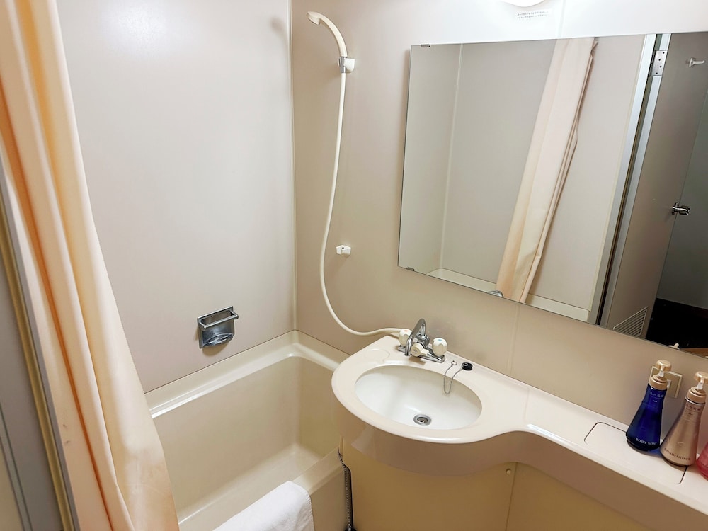 ツインルーム 禁煙 バスルーム0 | 層雲閣