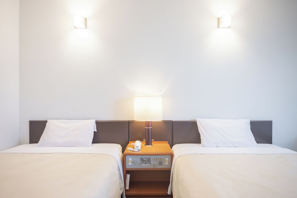 スタンダード ツインルーム 喫煙可 客室2 | ホテル函館ロイヤル シーサイド