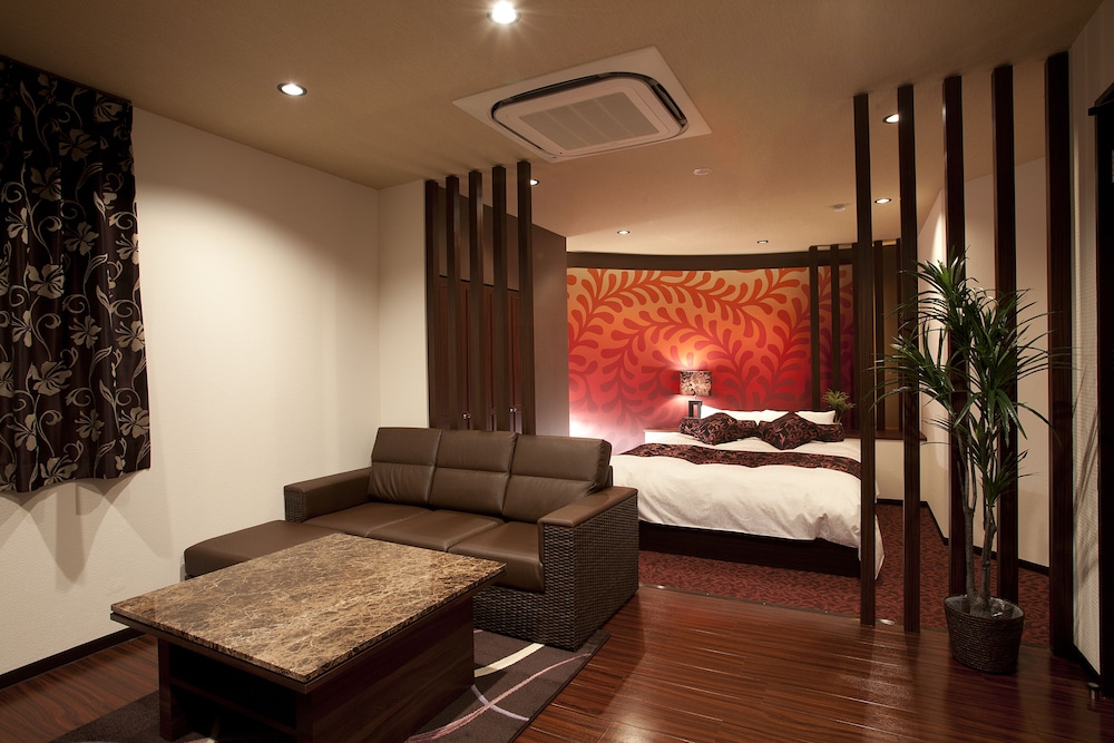 デラックス ルーム 客室2 | ホテルアルファ京都 - アダルト オンリー