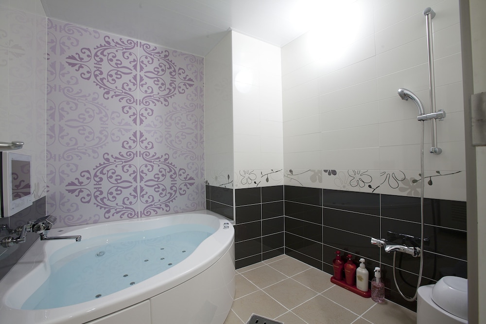 デラックス ルーム ジェットバス1 | ホテルアルファ京都 - アダルト オンリー