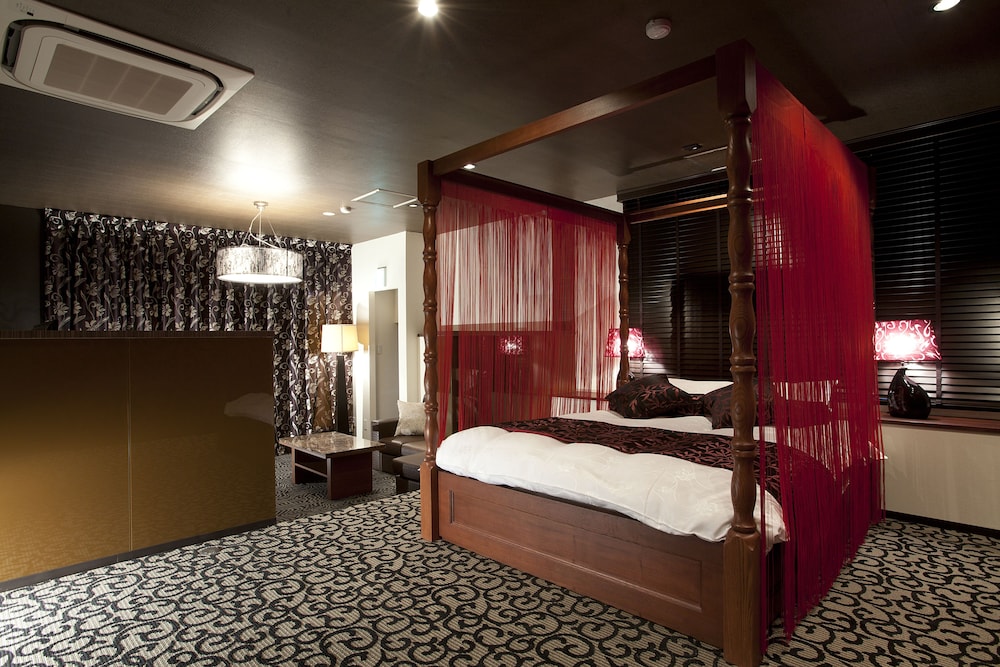 スイート 客室1 | ホテルアルファ京都 - アダルト オンリー