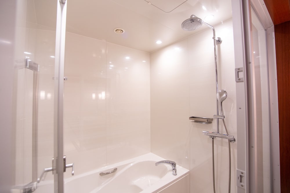 クラブラウンジアクセス付き　プレミア海峡デラックスツイン(34平米) 禁煙 バスルーム0 | プレミアホテル門司港