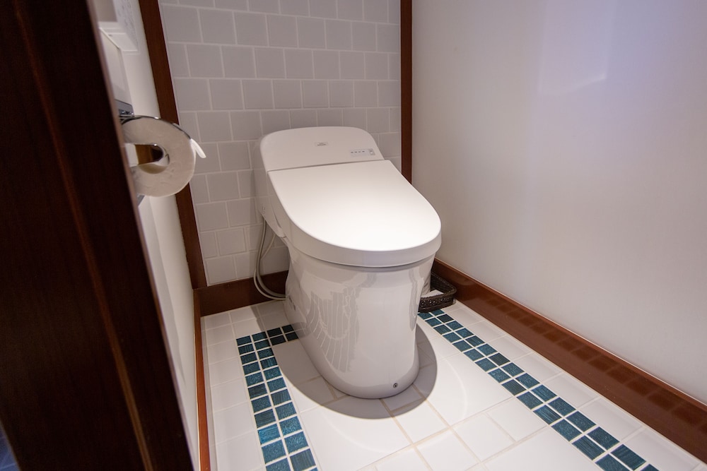 クラブラウンジアクセス付き　プレミア海峡デラックスツイン(34平米) 禁煙 バスルーム1 | プレミアホテル門司港