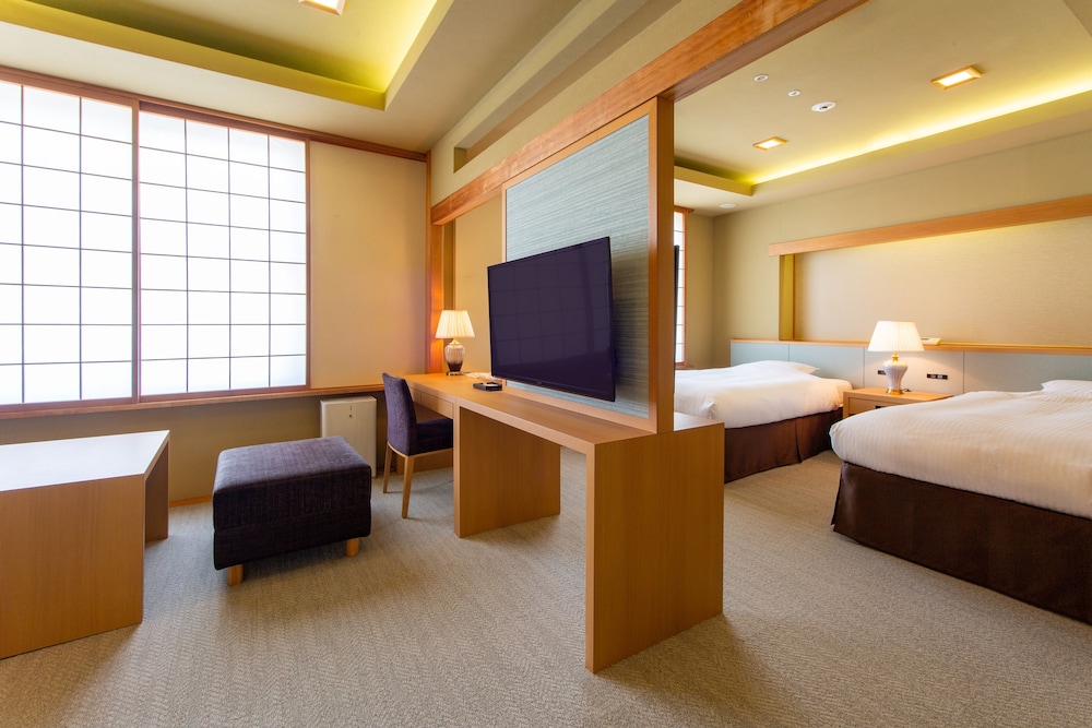 ジャパニーズモダンルーム(50平米) 禁煙 客室1 | プレミアホテル門司港