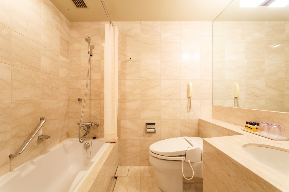 ツインルーム(23平米)　オーシャンビュー　禁煙 バスルーム0 | プレミアホテル門司港