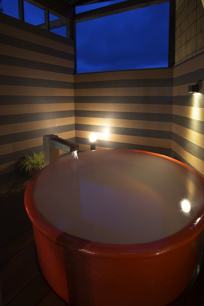 和室　朝食付き 深めの浴槽0 | 喜びの宿 高松