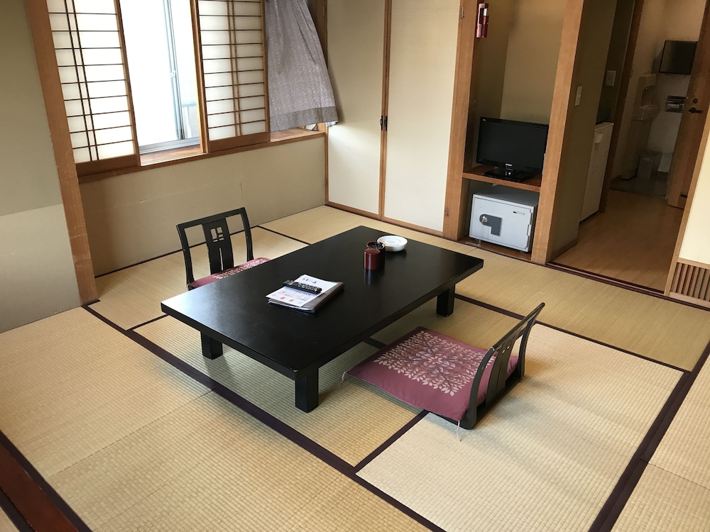 和室　朝食付き 客室1 | 喜びの宿 高松