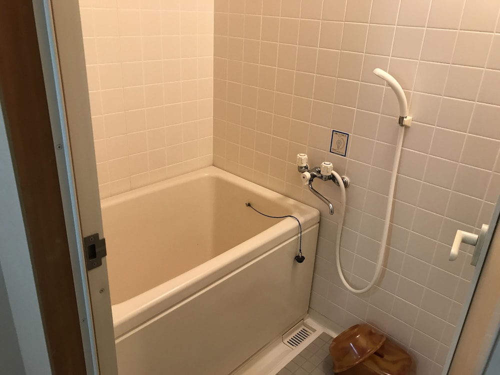 和室　一泊二食つき バスルーム0 | 喜びの宿 高松