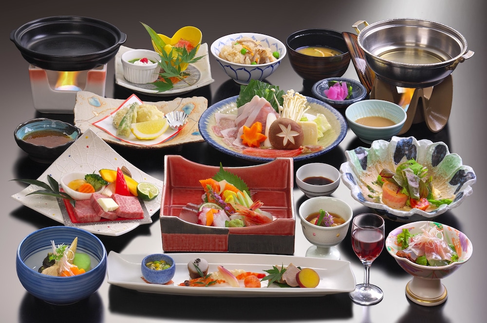 和室　一泊二食つき（夕食：すき焼き） 食事・飲み物0 | 喜びの宿 高松