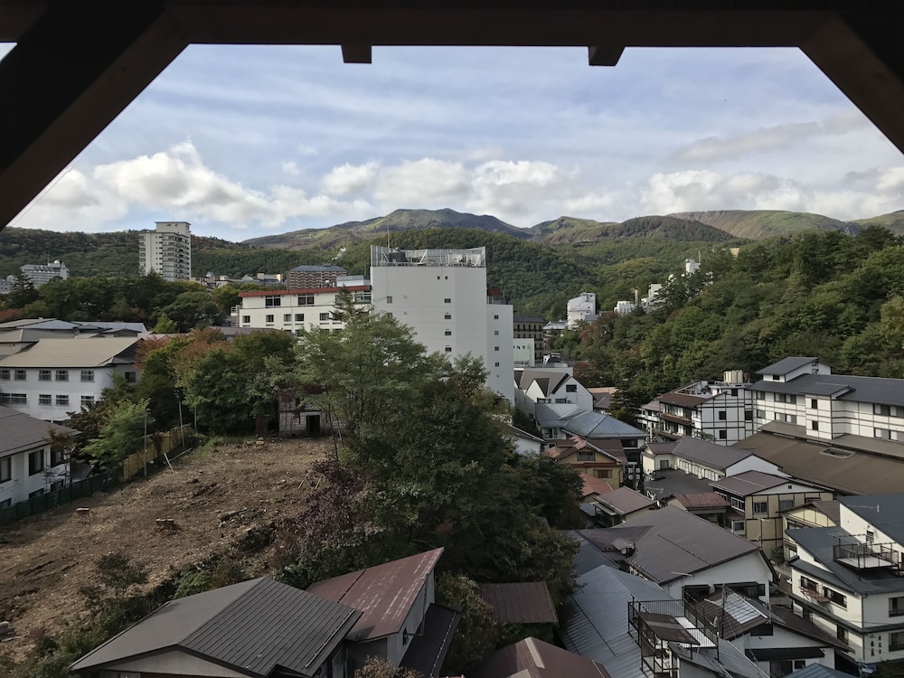 和室　朝食付き シティ ビュー1 | 喜びの宿 高松