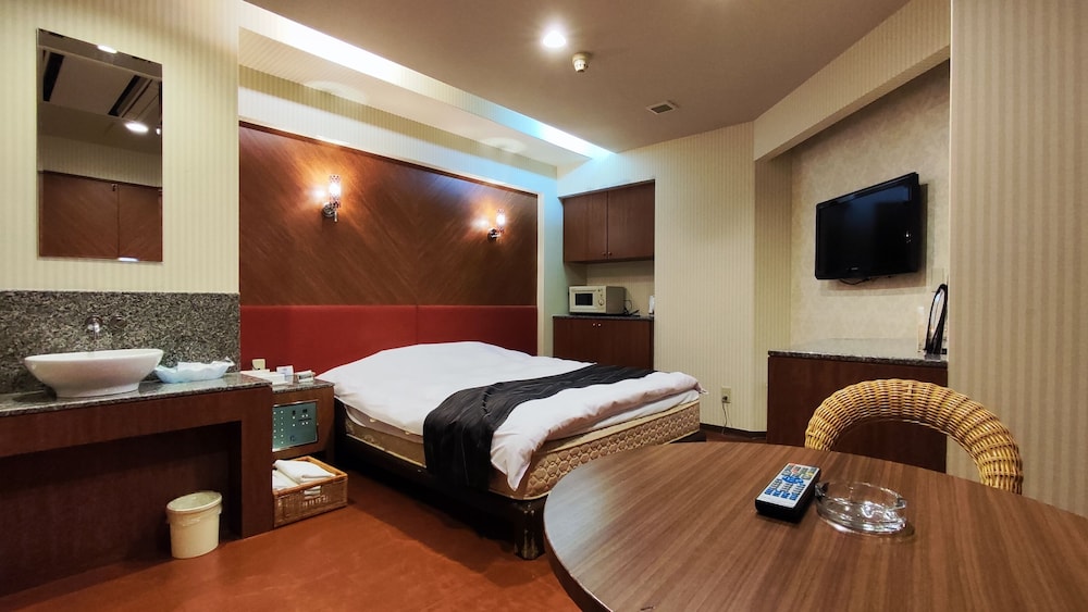 スタンダード ダブルルーム 喫煙可 客室2 | ホテル パブリックジャム