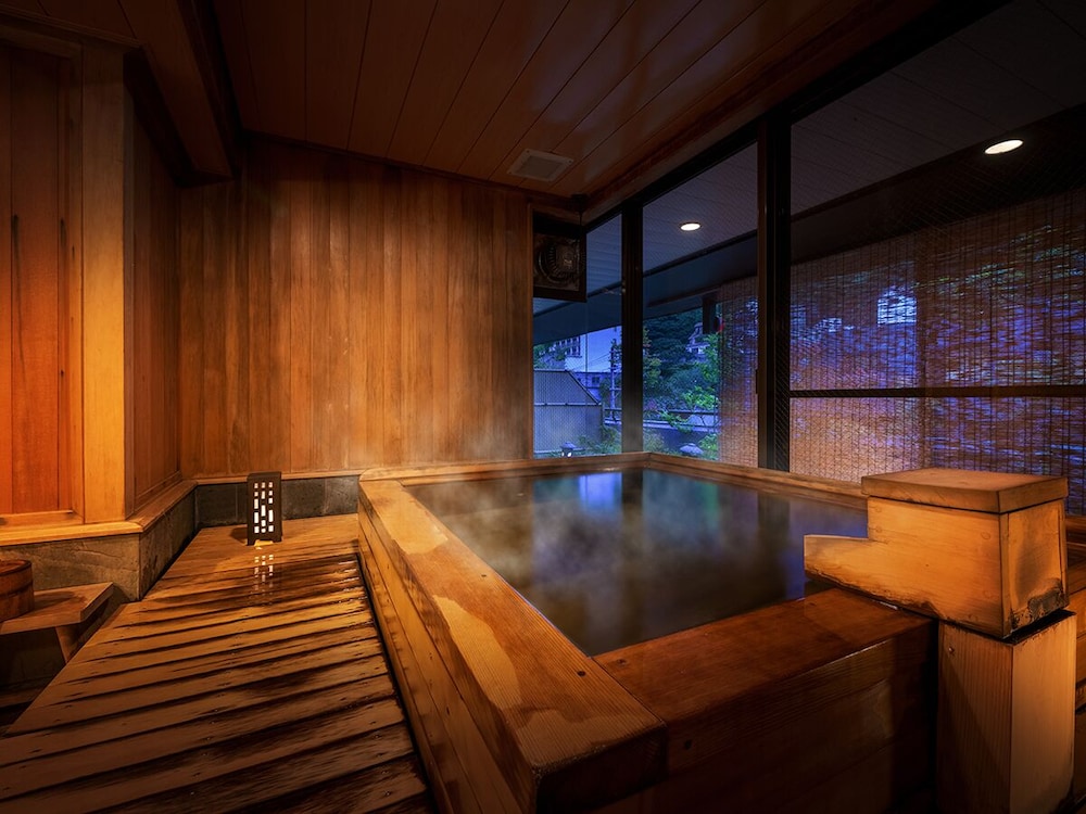 展望風呂付客室 (和室12.5畳 + 展望風呂) | 今昔亭