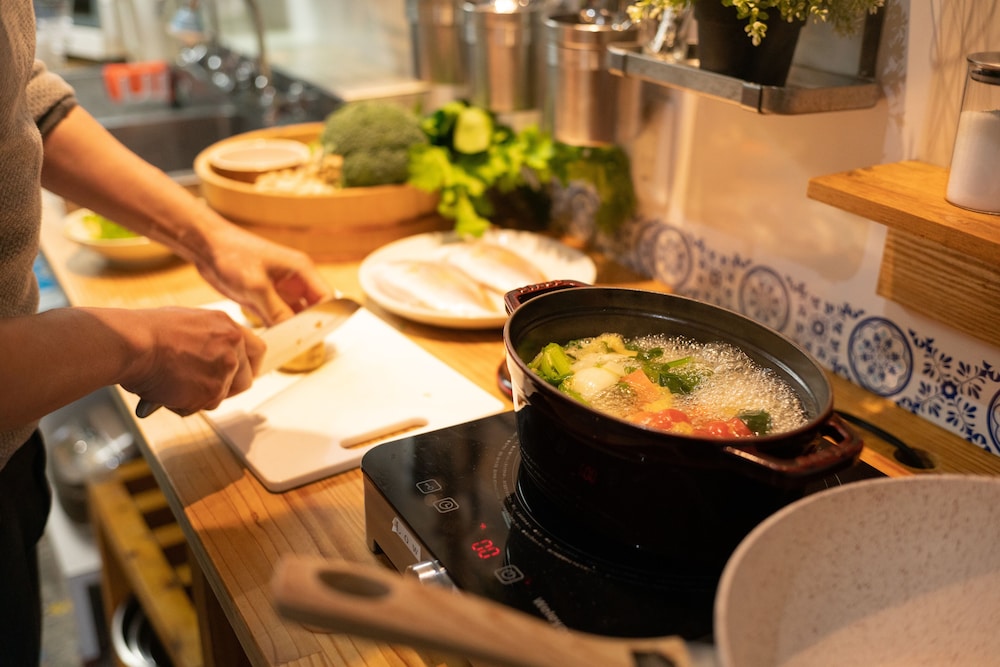4 人部屋 共用バスルーム 共用キッチン1 | カサブランカ ゲストハウス