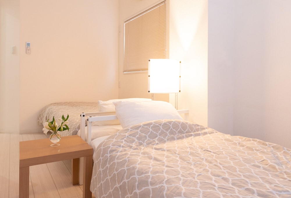 ツインルーム 共用バスルーム 客室2 | カサブランカ ゲストハウス