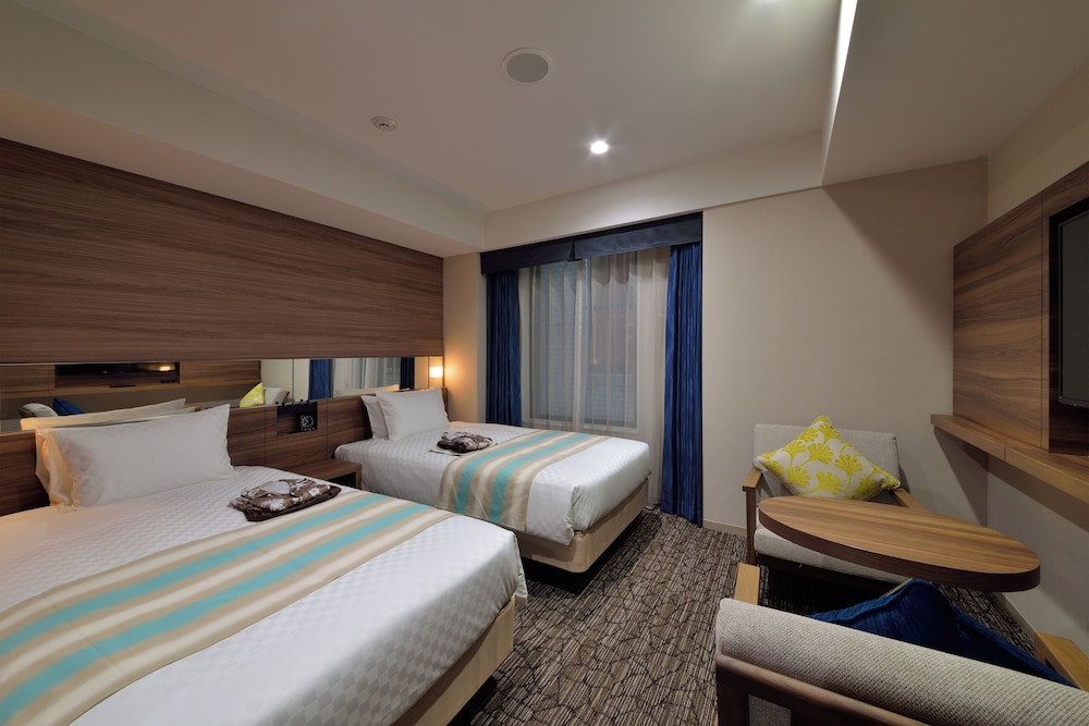 ツインルーム シングルベッド 2 台 禁煙 | アルモントホテル那覇県庁前