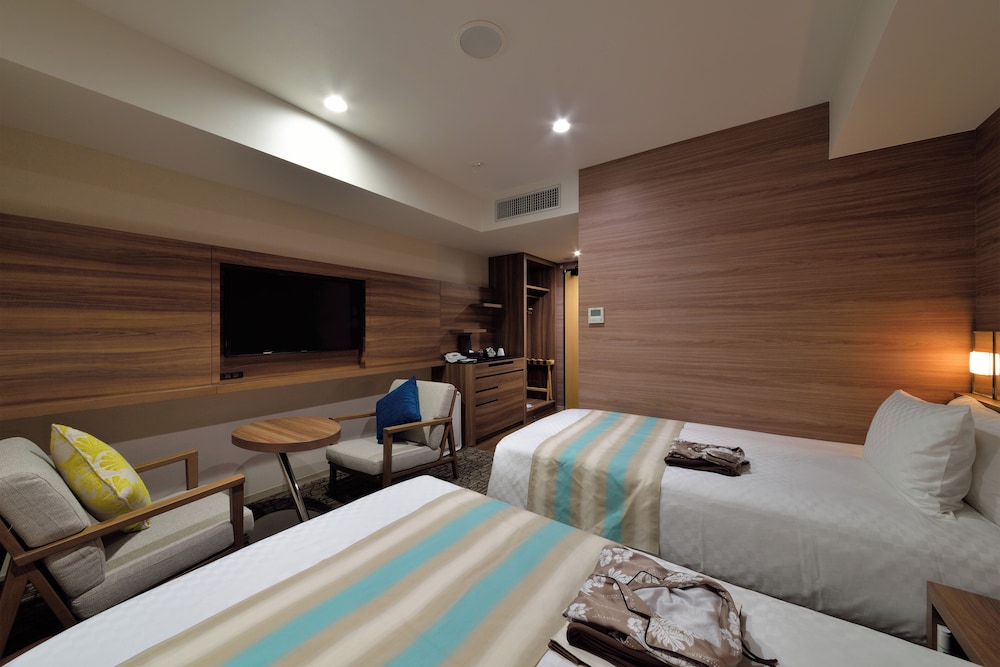 ツインルーム シングルベッド 2 台 禁煙 客室3 | アルモントホテル那覇県庁前