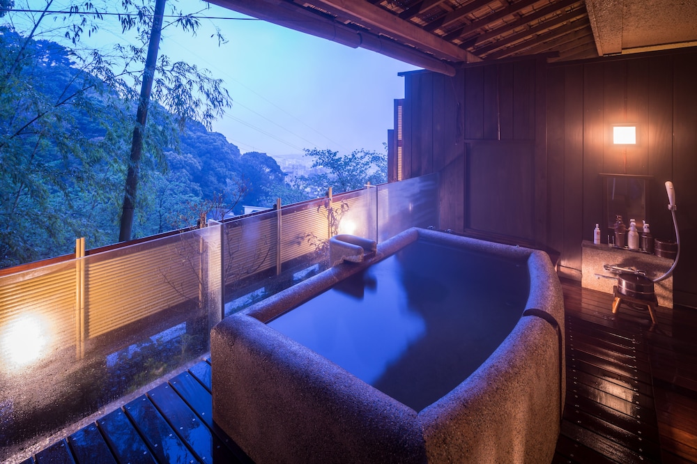 屋外スパ浴槽1 | WA 亭 風こみち 屋外スパ浴槽1 | WA 亭 風こみち