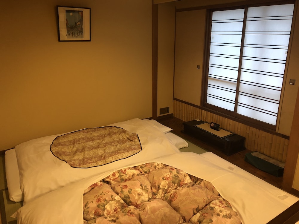 スタンダード ツインルーム 客室1 | ホテル江戸屋