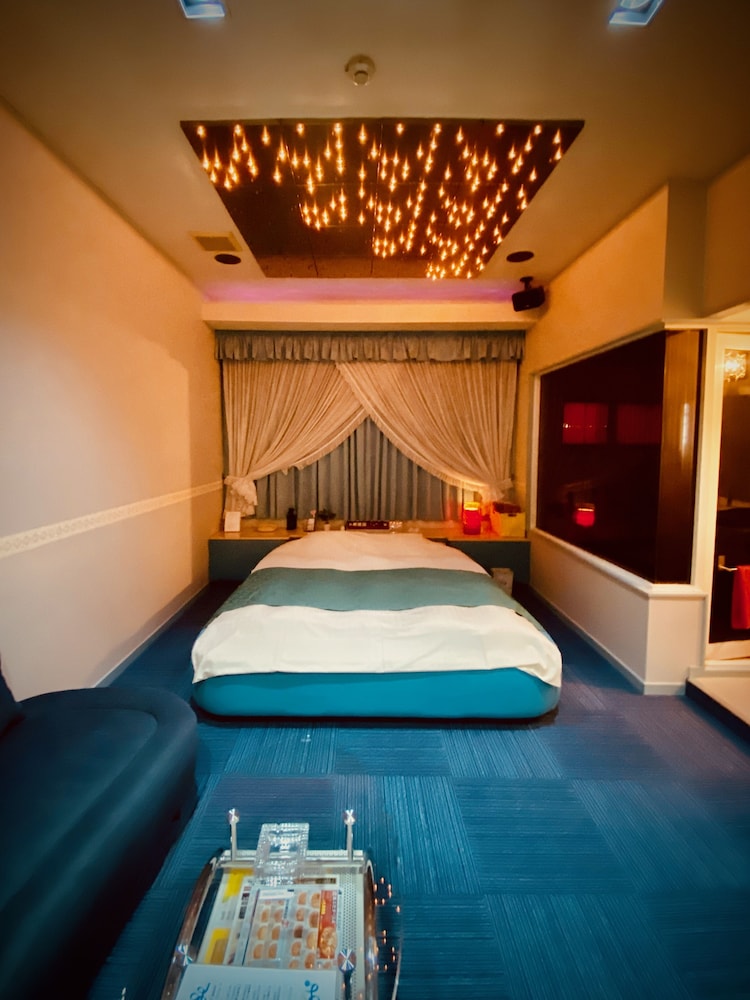 スタンダードダブルルーム B（空気清浄機付き） 客室1 | ホテル 嵯峨野 - 成人の方限定