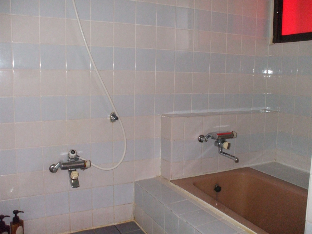 エコノミーダブルルーム C（空気清浄機付き） バスルーム0 | ホテル 嵯峨野 - 成人の方限定