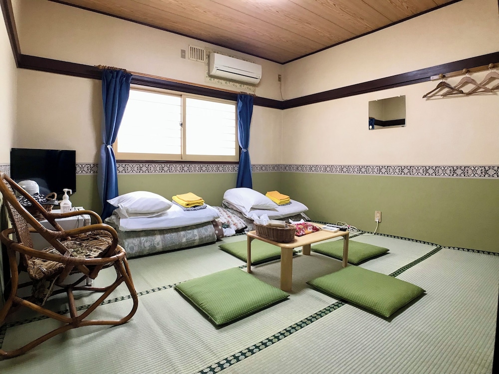 和室 3名部屋 共同バスルーム 禁煙 | ペンション パピィーテール